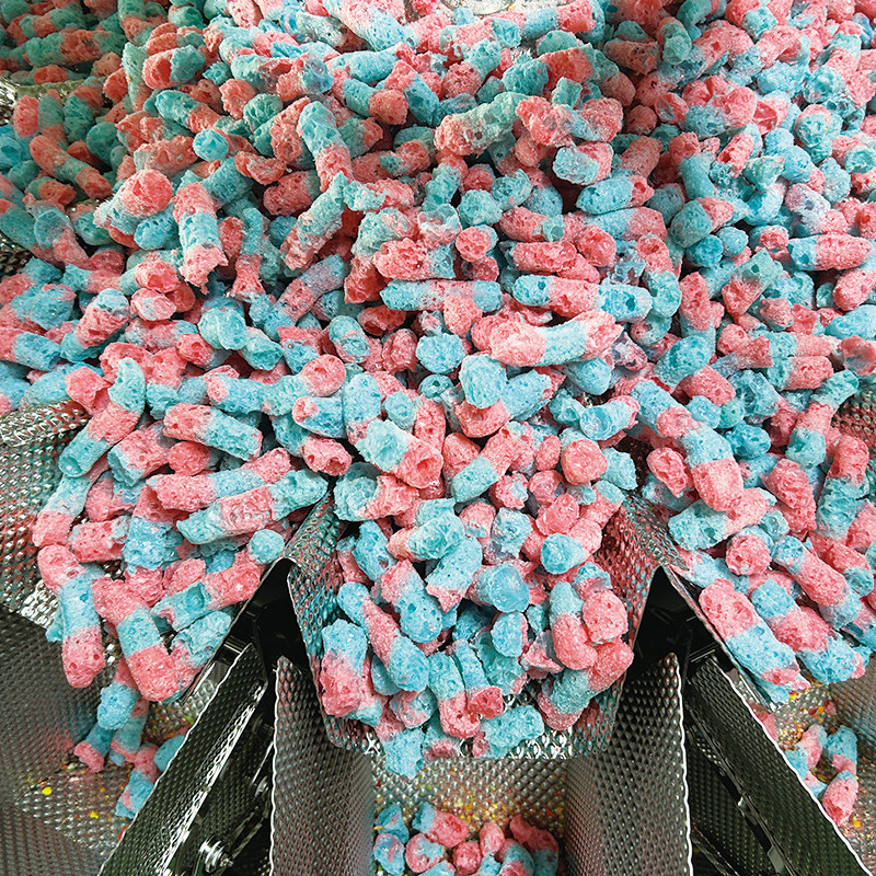 Całkowicie automatyczny szybki azot pionowa forma wypełnić pieczęć torebki przekąski żywności Ważenie puffs żywności pellet Packing Machine