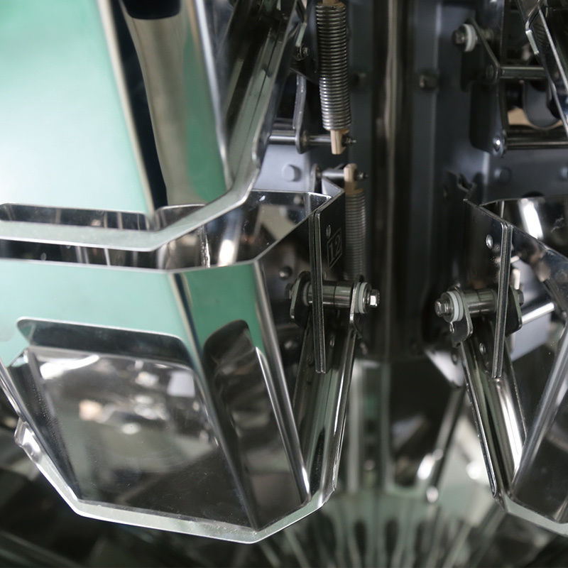 Całkowicie automatyczny szybki azot pionowa forma wypełnić pieczęć torebki przekąski żywności Ważenie puffs żywności pellet Packing Machine