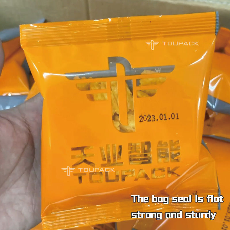 10/14 Hoppery Wielogłowe Wagacze Maszyny do pakowania peletów Worki z tworzyw sztucznych Pionowe Wielogłowe Wagacze Maszyny do pakowania