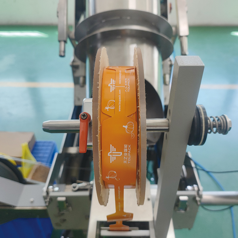 Ciągła maszyna do pakowania worków z siatką automatyczne szybkie pakowanie kukurydza owoce morza bekon cebulę maszyna do uszczelniania worków