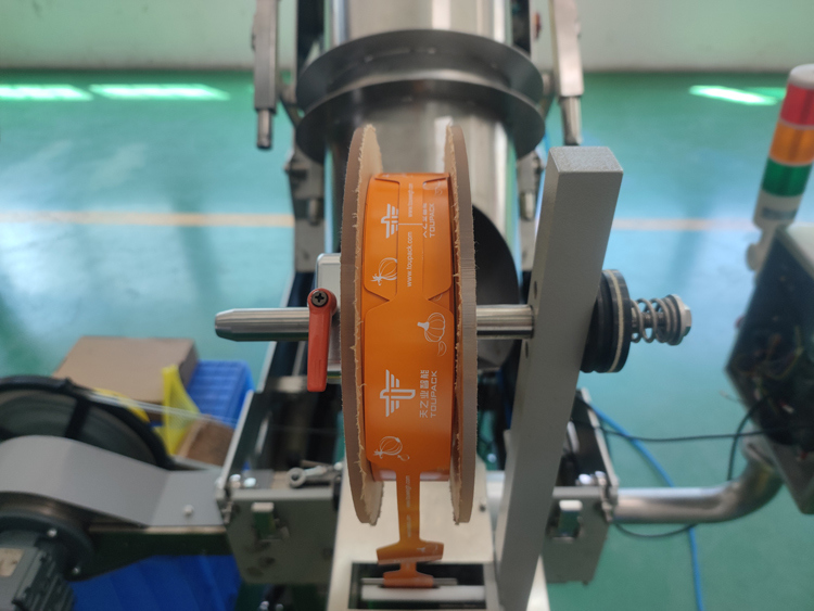 Automatyczna maszyna do pakowania worków sieciowych zakres ważenia 3g-5000g do pakowania warzyw owoce ziemniaki imbir owoce cytrusowe