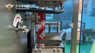 4-stronna maszyna pakująca w saszetki z ketchupem